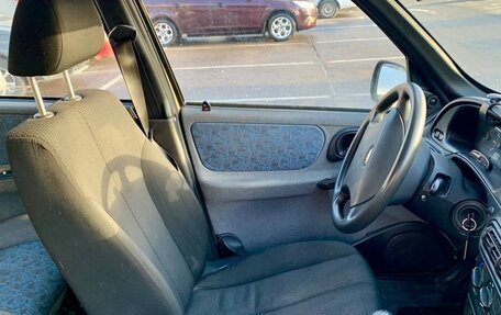 Chevrolet Niva I рестайлинг, 2005 год, 250 000 рублей, 8 фотография