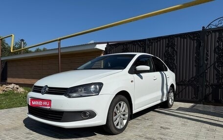Volkswagen Polo VI (EU Market), 2014 год, 715 000 рублей, 1 фотография