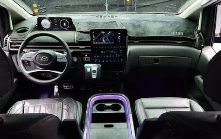 Hyundai Staria, 2022 год, 3 710 000 рублей, 7 фотография