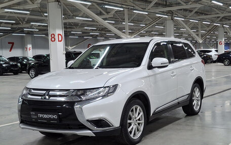Mitsubishi Outlander III рестайлинг 3, 2017 год, 2 199 000 рублей, 1 фотография