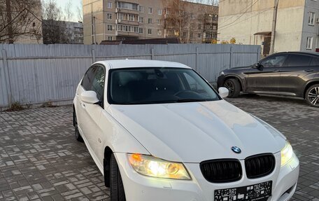 BMW 3 серия, 2011 год, 985 000 рублей, 2 фотография