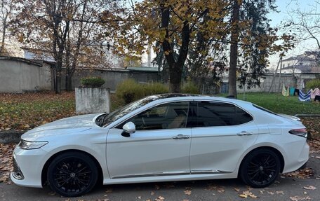 Toyota Camry, 2022 год, 4 100 000 рублей, 3 фотография