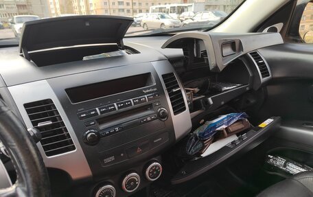 Mitsubishi Outlander III рестайлинг 3, 2008 год, 980 000 рублей, 11 фотография