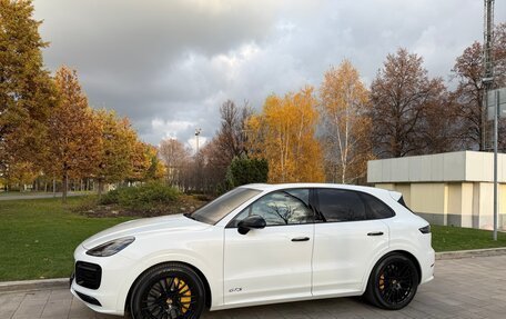 Porsche Cayenne III, 2022 год, 15 800 000 рублей, 2 фотография