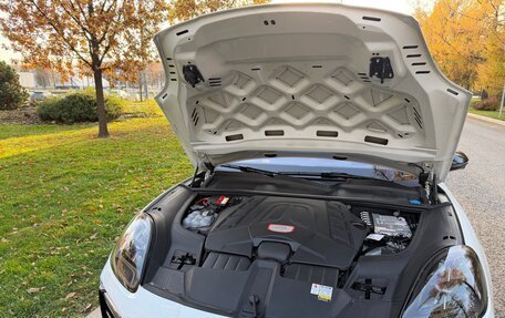 Porsche Cayenne III, 2022 год, 15 800 000 рублей, 16 фотография