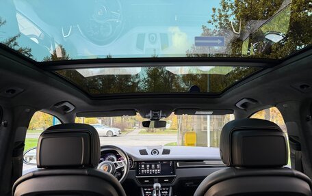 Porsche Cayenne III, 2022 год, 15 800 000 рублей, 6 фотография