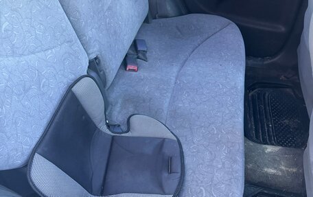 Toyota Yaris I рестайлинг, 2001 год, 230 000 рублей, 5 фотография