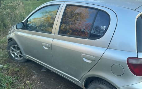 Toyota Yaris I рестайлинг, 2001 год, 230 000 рублей, 4 фотография