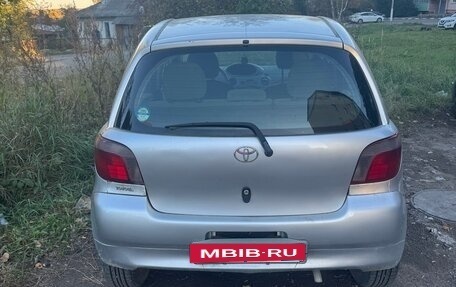 Toyota Yaris I рестайлинг, 2001 год, 230 000 рублей, 3 фотография