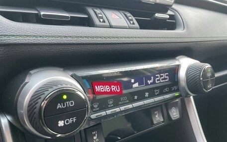 Toyota RAV4, 2025 год, 3 850 000 рублей, 13 фотография