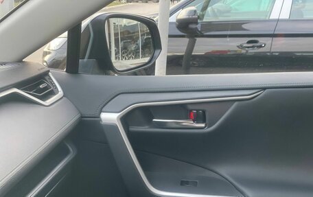 Toyota RAV4, 2025 год, 3 850 000 рублей, 14 фотография