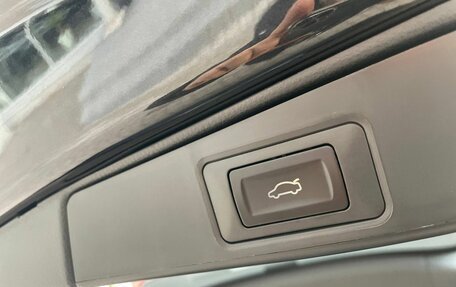 Toyota RAV4, 2025 год, 3 850 000 рублей, 26 фотография