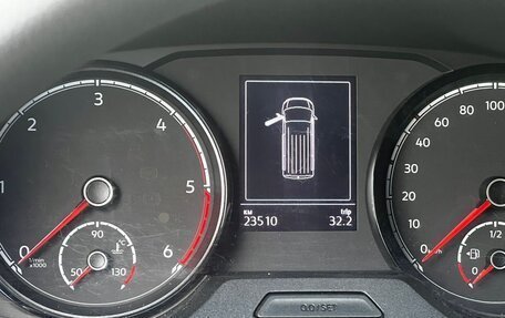 Volkswagen Caravelle T6 рестайлинг, 2021 год, 5 250 000 рублей, 6 фотография