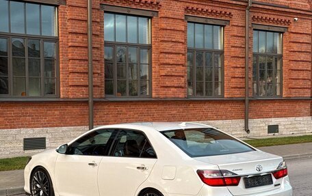 Toyota Camry, 2017 год, 2 980 000 рублей, 8 фотография