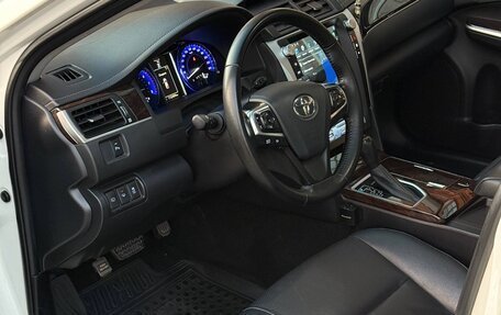 Toyota Camry, 2017 год, 2 980 000 рублей, 10 фотография