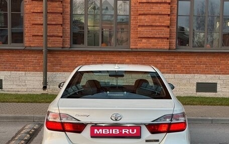 Toyota Camry, 2017 год, 2 980 000 рублей, 5 фотография