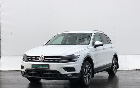 Volkswagen Tiguan II, 2018 год, 2 100 000 рублей, 1 фотография