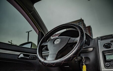 Volkswagen Touran III, 2010 год, 605 000 рублей, 16 фотография