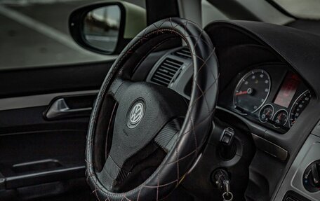 Volkswagen Touran III, 2010 год, 605 000 рублей, 18 фотография