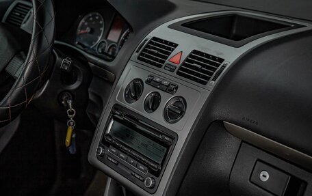 Volkswagen Touran III, 2010 год, 605 000 рублей, 19 фотография