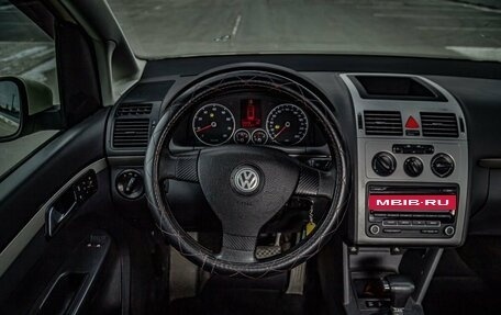 Volkswagen Touran III, 2010 год, 605 000 рублей, 12 фотография