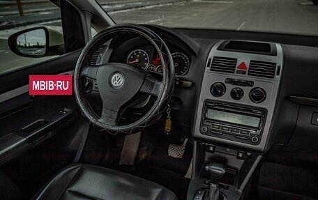 Volkswagen Touran III, 2010 год, 605 000 рублей, 17 фотография