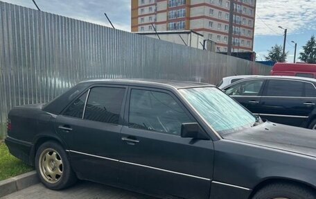 Mercedes-Benz E-Класс, 1993 год, 320 000 рублей, 6 фотография