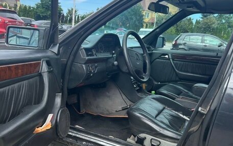 Mercedes-Benz E-Класс, 1993 год, 320 000 рублей, 13 фотография