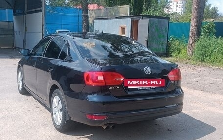 Volkswagen Jetta VI, 2011 год, 850 000 рублей, 5 фотография