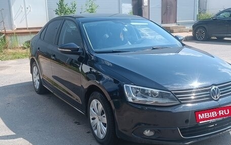 Volkswagen Jetta VI, 2011 год, 850 000 рублей, 4 фотография