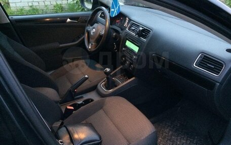 Volkswagen Jetta VI, 2011 год, 850 000 рублей, 27 фотография