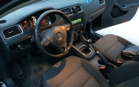 Volkswagen Jetta VI, 2011 год, 850 000 рублей, 25 фотография