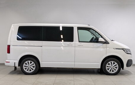 Volkswagen Caravelle T6 рестайлинг, 2021 год, 3 995 000 рублей, 4 фотография