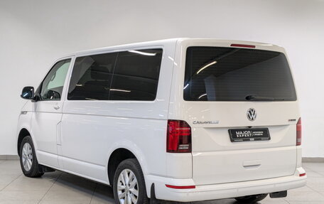 Volkswagen Caravelle T6 рестайлинг, 2021 год, 3 995 000 рублей, 7 фотография