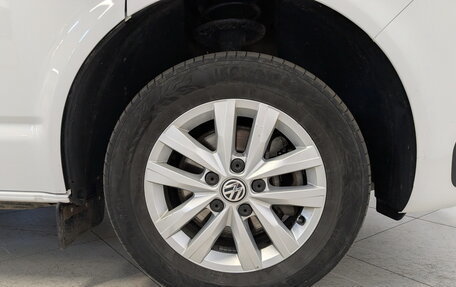 Volkswagen Caravelle T6 рестайлинг, 2021 год, 3 995 000 рублей, 19 фотография