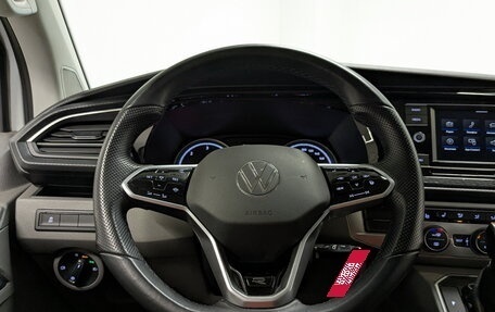 Volkswagen Caravelle T6 рестайлинг, 2021 год, 3 995 000 рублей, 22 фотография