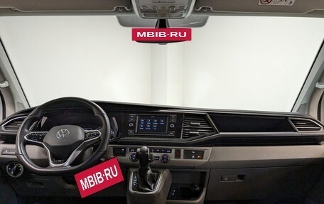 Volkswagen Caravelle T6 рестайлинг, 2021 год, 3 995 000 рублей, 15 фотография