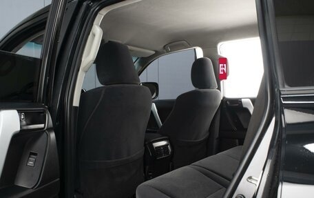 Toyota Land Cruiser Prado 150 рестайлинг 2, 2016 год, 3 230 000 рублей, 10 фотография