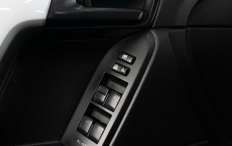 Toyota Land Cruiser Prado 150 рестайлинг 2, 2016 год, 3 230 000 рублей, 15 фотография