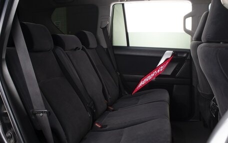 Toyota Land Cruiser Prado 150 рестайлинг 2, 2016 год, 3 230 000 рублей, 6 фотография