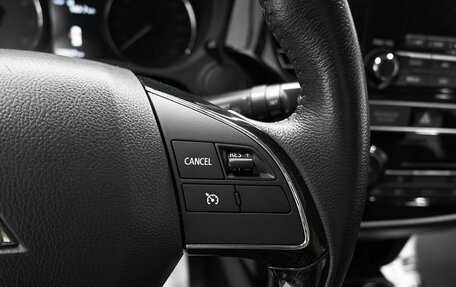 Mitsubishi Outlander III рестайлинг 3, 2019 год, 1 945 000 рублей, 18 фотография