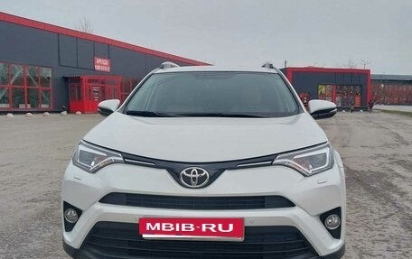Toyota RAV4, 2019 год, 2 980 000 рублей, 3 фотография