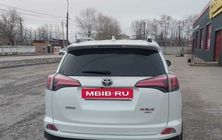 Toyota RAV4, 2019 год, 2 980 000 рублей, 5 фотография