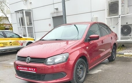 Volkswagen Polo VI (EU Market), 2012 год, 810 000 рублей, 2 фотография