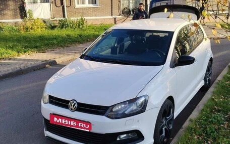 Volkswagen Polo VI (EU Market), 2011 год, 700 000 рублей, 1 фотография