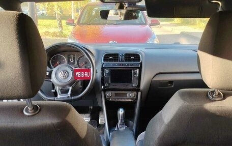 Volkswagen Polo VI (EU Market), 2011 год, 700 000 рублей, 8 фотография