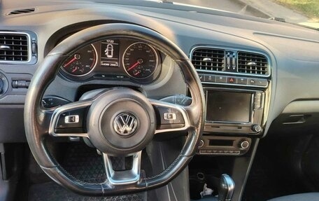 Volkswagen Polo VI (EU Market), 2011 год, 700 000 рублей, 7 фотография