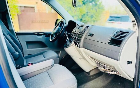 Volkswagen Caravelle T5, 2014 год, 2 050 000 рублей, 6 фотография