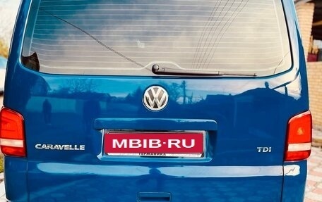 Volkswagen Caravelle T5, 2014 год, 2 050 000 рублей, 3 фотография