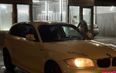 BMW 1 серия, 2011 год, 599 000 рублей, 3 фотография